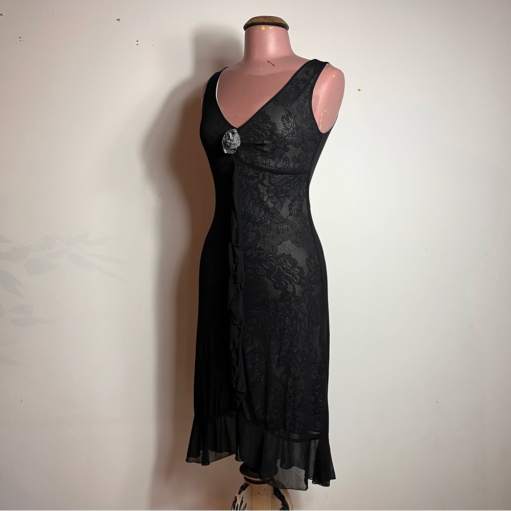Vintage 90’s Elegant Black Lace Layered Sleeveless Dress